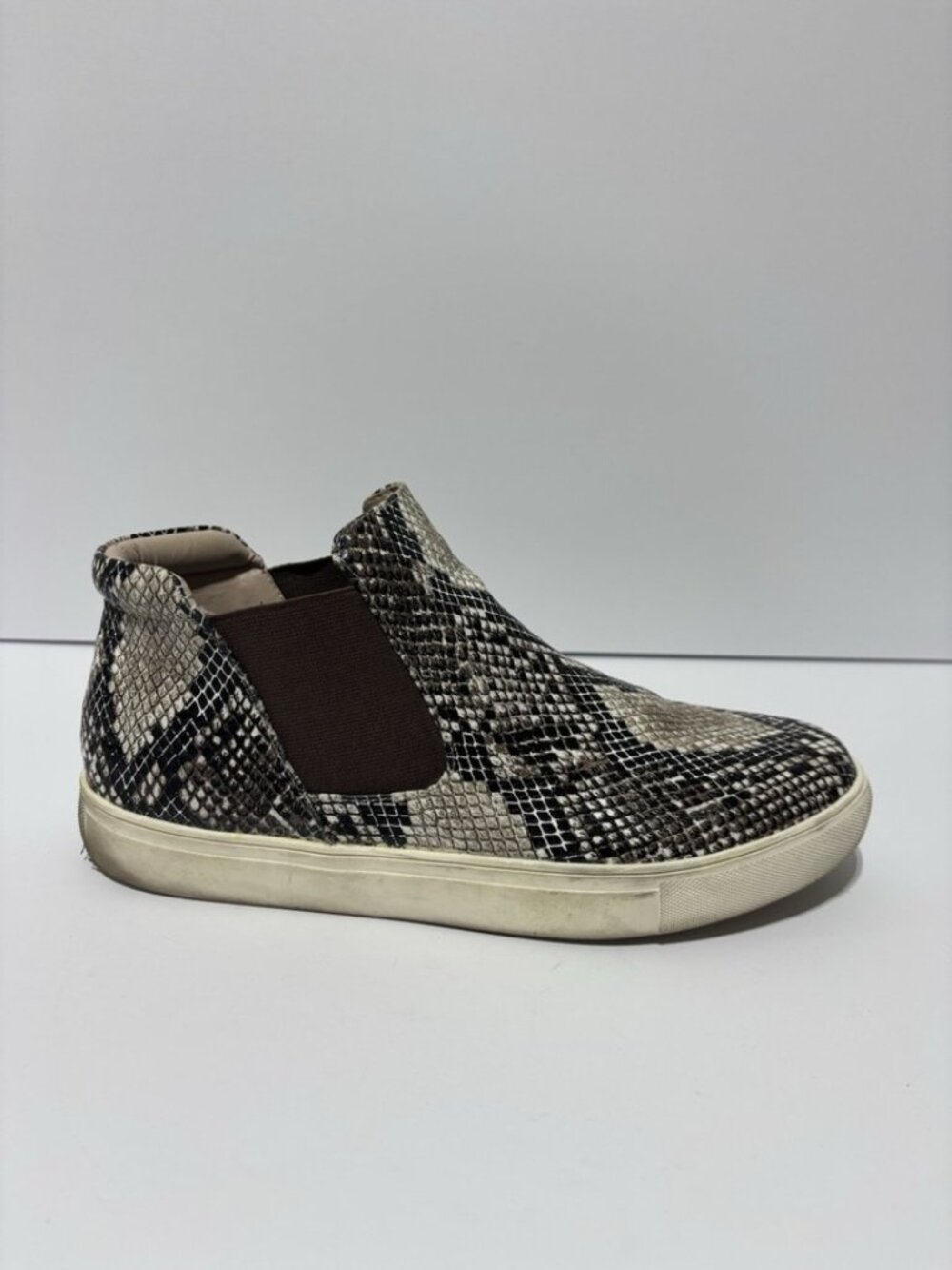 Coconuts By Matisse Women’s Harlan Natural Snake Sneakers, Size 10 M